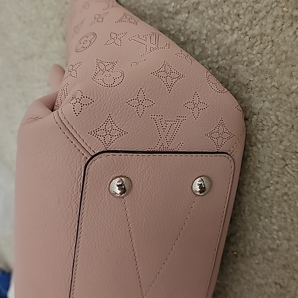 Louis Vuitton Pink Haumea Monogram Mahina Handbag - Picture 12 of 13